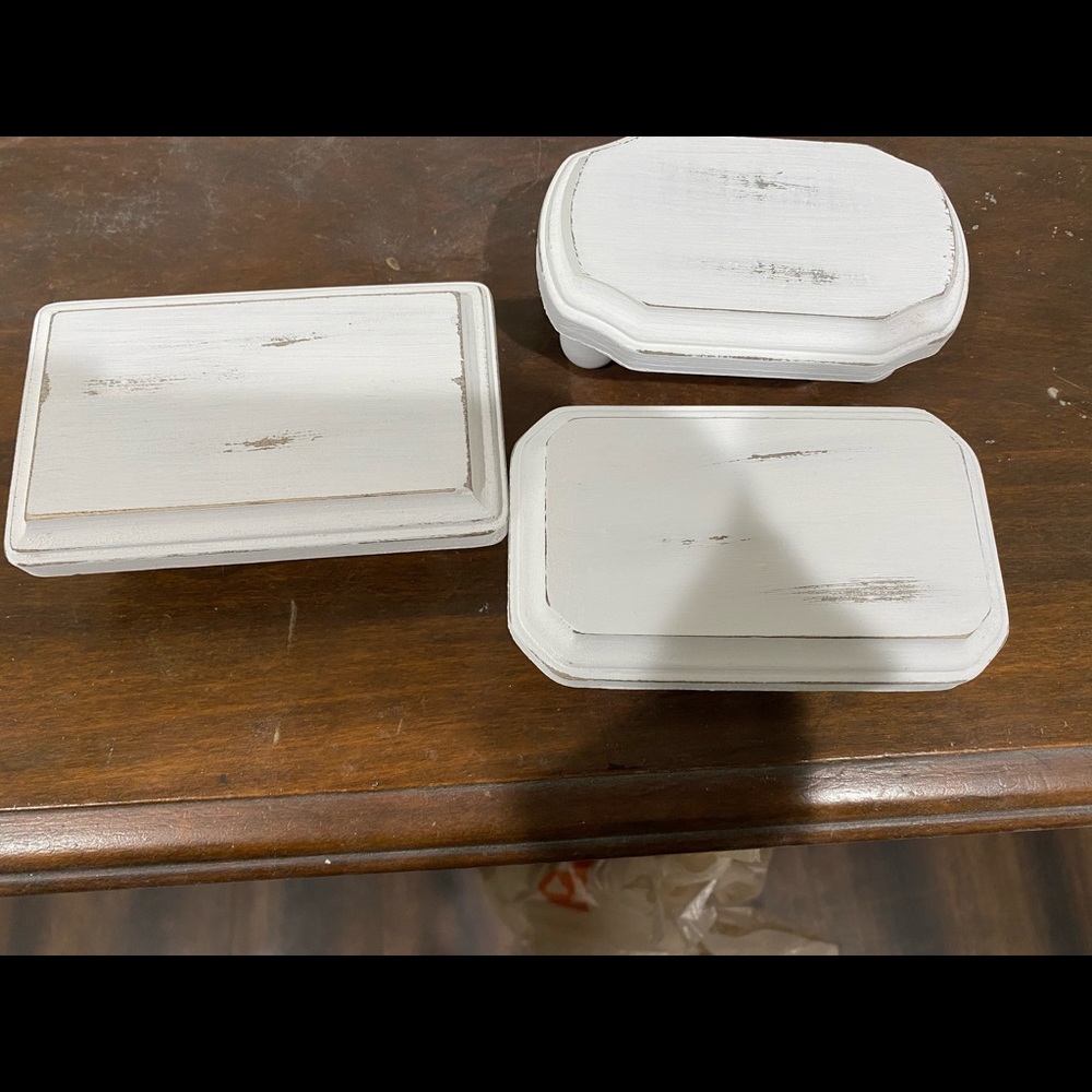 Mini Farmhouse riser - Picture 2 of 2